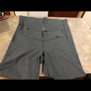 Women’s gray Nike athletic pant